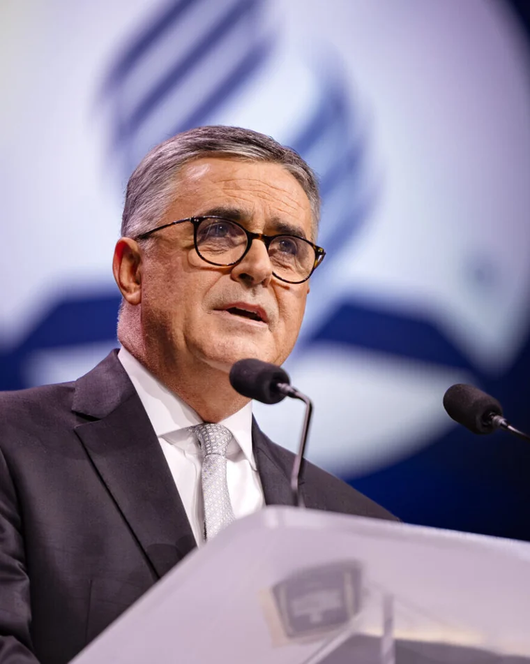 Pr. Erton Köhler